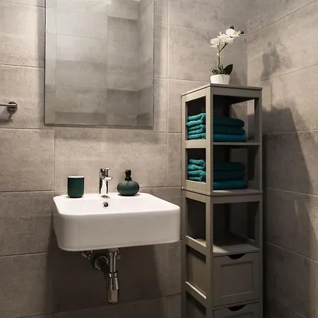 The Canary Loft - In Heart Of St Julians Apartment San Ġiljan